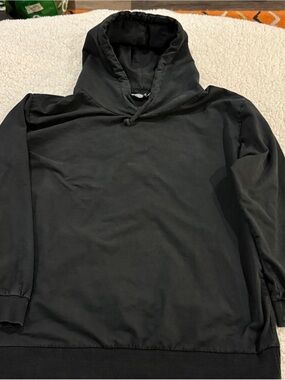 Pistache Men's Black Pullover Hoodie with Drawstring Hood